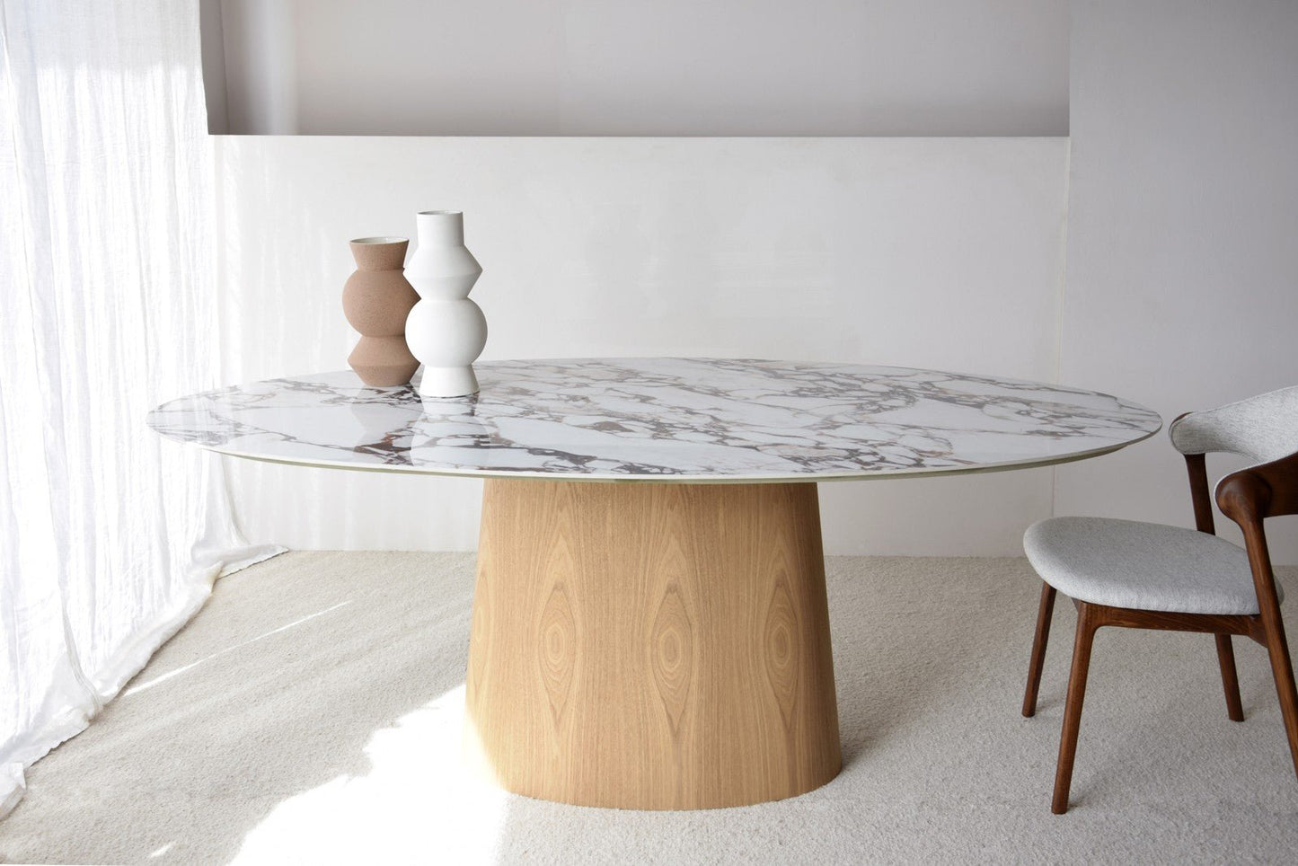 VP Oval Dining table - Ideal Furniture ES