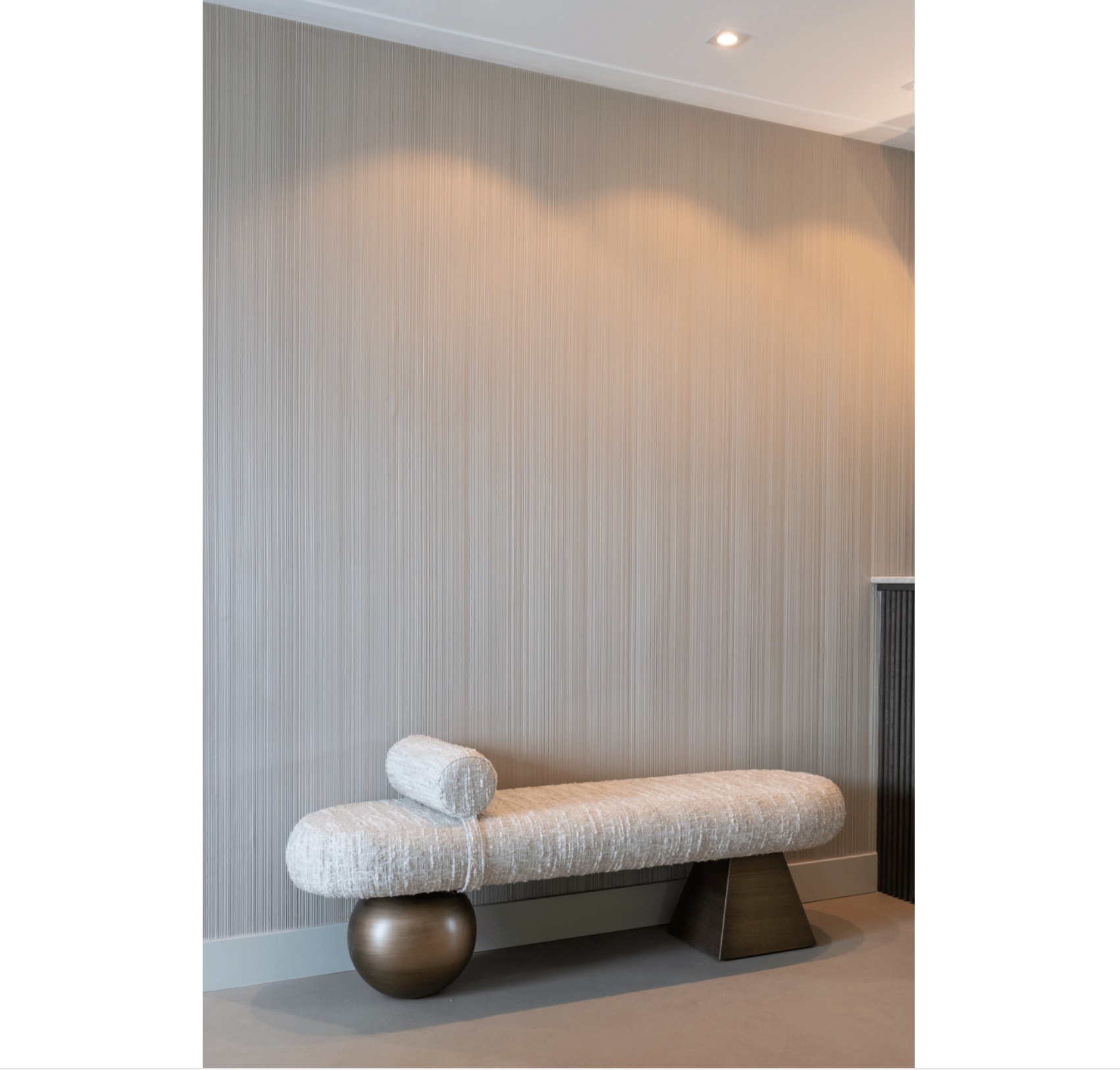 Alexander Ottoman - Ideal Furniture ES