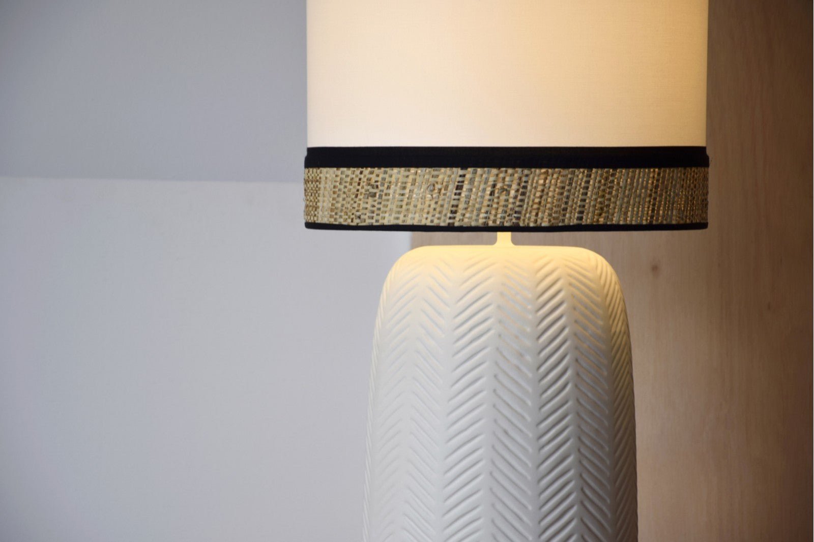 Cloe Lamp - Ideal Furniture ES