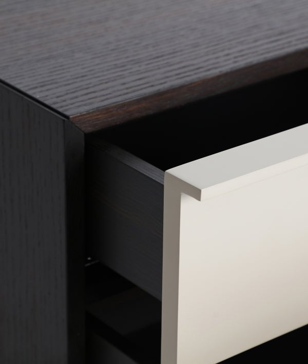 Lindflur bedside table - Ideal Furniture ES
