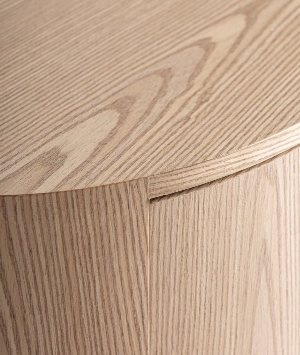 Lira oval bedside table - Ideal Furniture ES