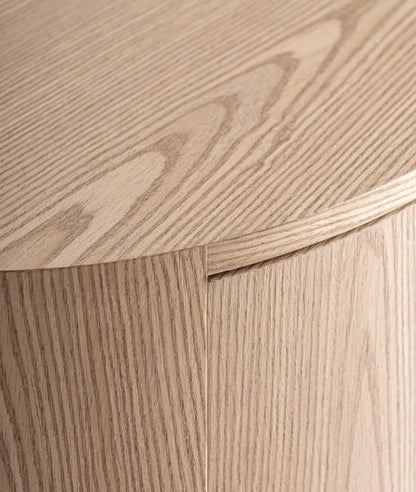 Lira oval bedside table - Ideal Furniture ES